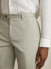 Men Cotton Chino Shorts With Stretch in Soft Sage
