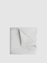 Men Plain Silk Pocket Square in Silver