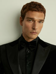 Men Velvet Bow Tie in Black