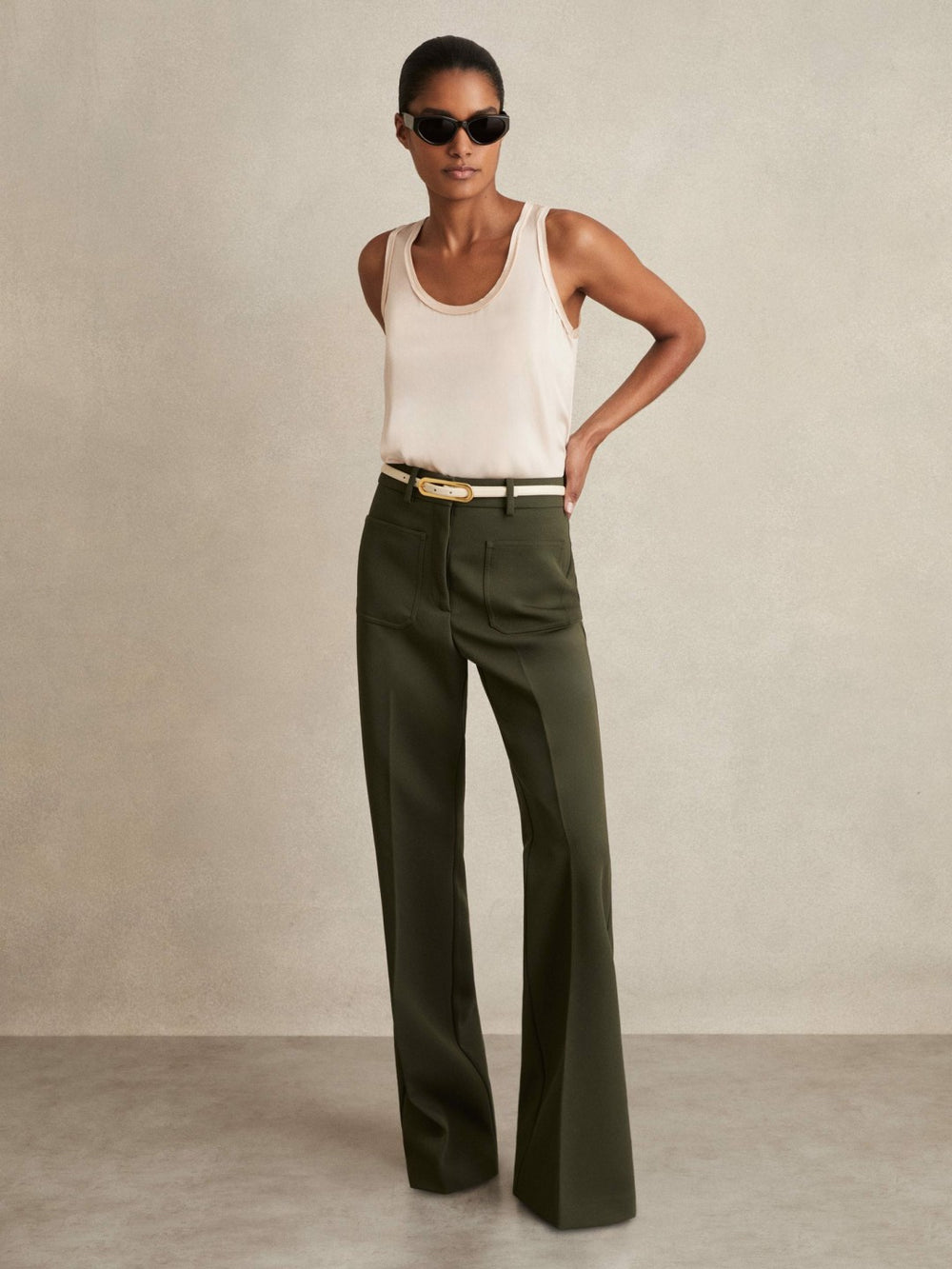 Women Twill Patch-Pocket Flared Trousers in Green