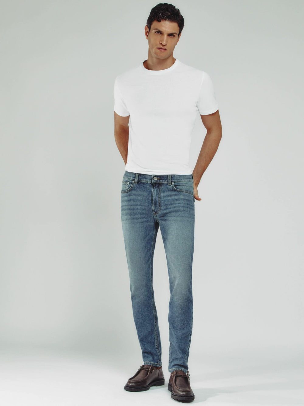 Men Cotton-Stretch Slim-Fit Jeans in Washed Indigo Green Cast