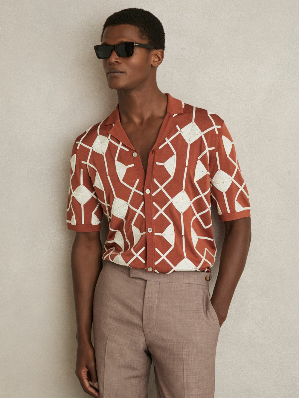 Men Geometric Embroidery Knit Shirt in Paprika Red