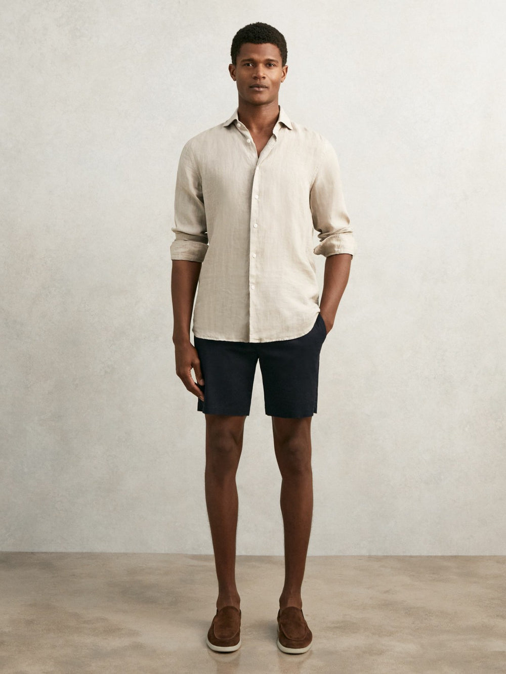 Men Short Length Casual Chino Shorts in Navy