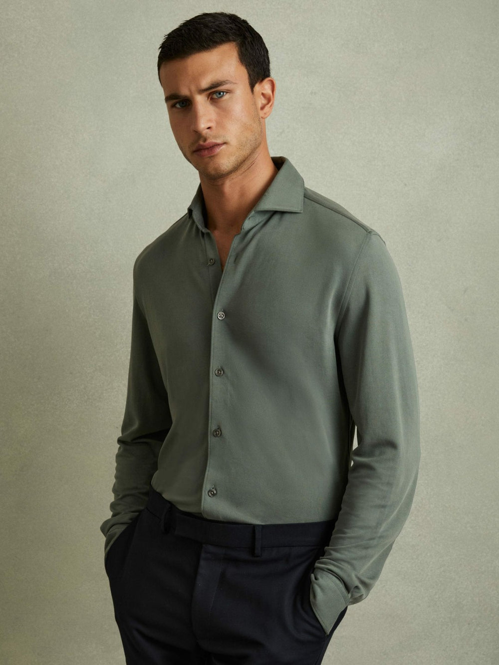 Men Modal Blend Cutaway Collar Shirt in Green Smoke