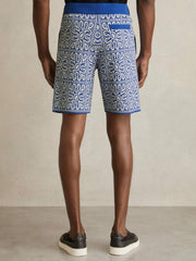Men Tile Pattern Knit Shorts in Blue/White