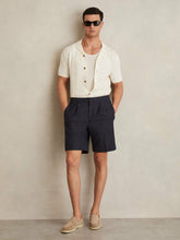 Men Relaxed Drawstring Shorts in Navy