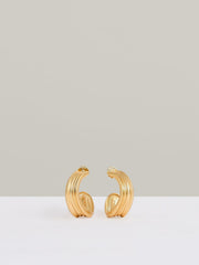 Women Fluid Hoop Earrings in Gold Tone