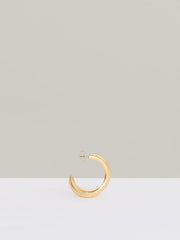 Women Fluid Hoop Earrings in Gold Tone