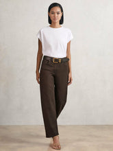 Women Petite Mid-Rise Straight-Leg Jeans in Chocolate