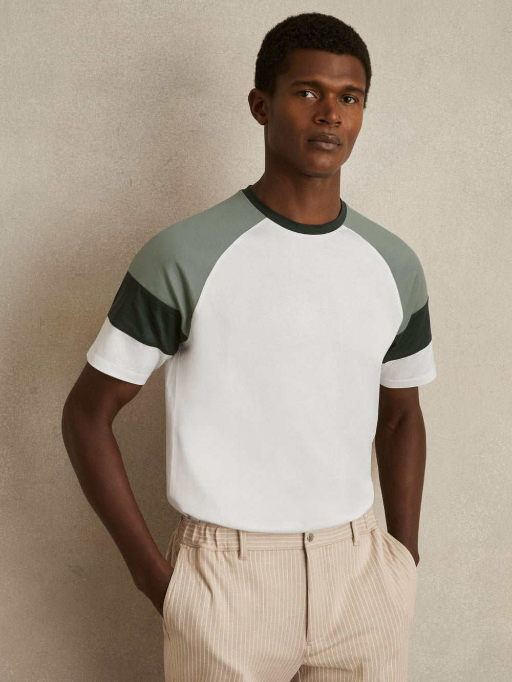 Men Mercerised-Cotton Colourblock T-Shirt in White/Sage