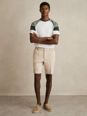 Men Mercerised-Cotton Colourblock T-Shirt in White/Sage