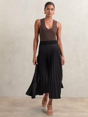Women Pleated Midi Skirt in Black