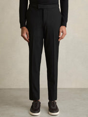 Men Slim-Fit Internal-Drawstring Trousers in Black
