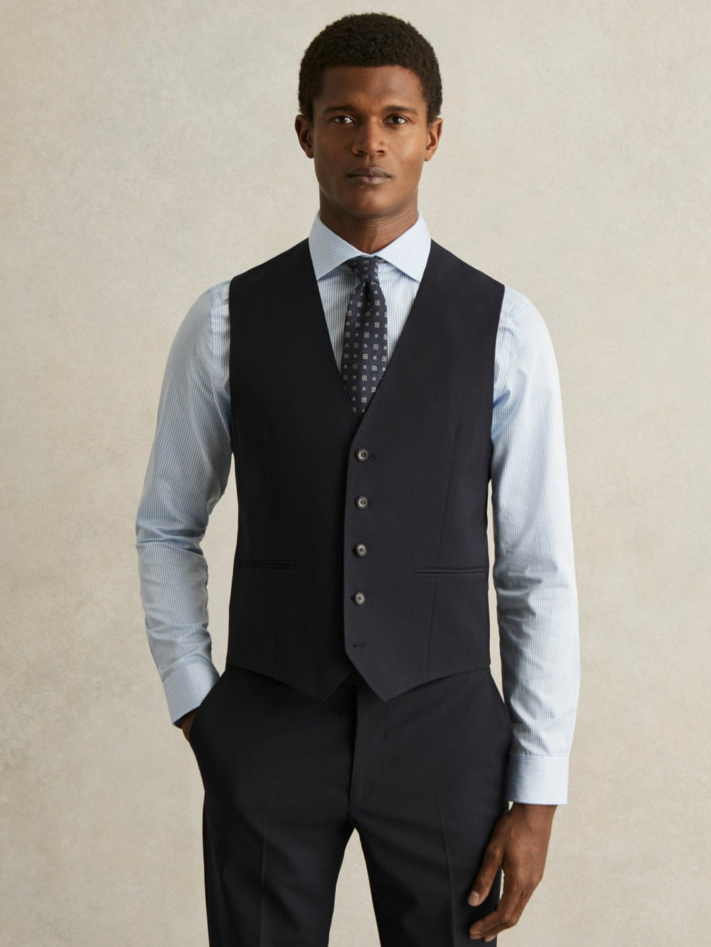 Men Wool-Blend Slim-Fit Waistcoat in Navy