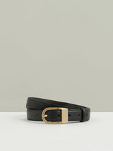 Women Leather Curved-Buckle Belt in Black