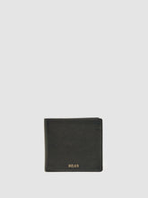Men Grained Leather Wallet in Chocolate
