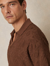 Men Jacquard Loop-Stitch Polo Shirt in Tobacco