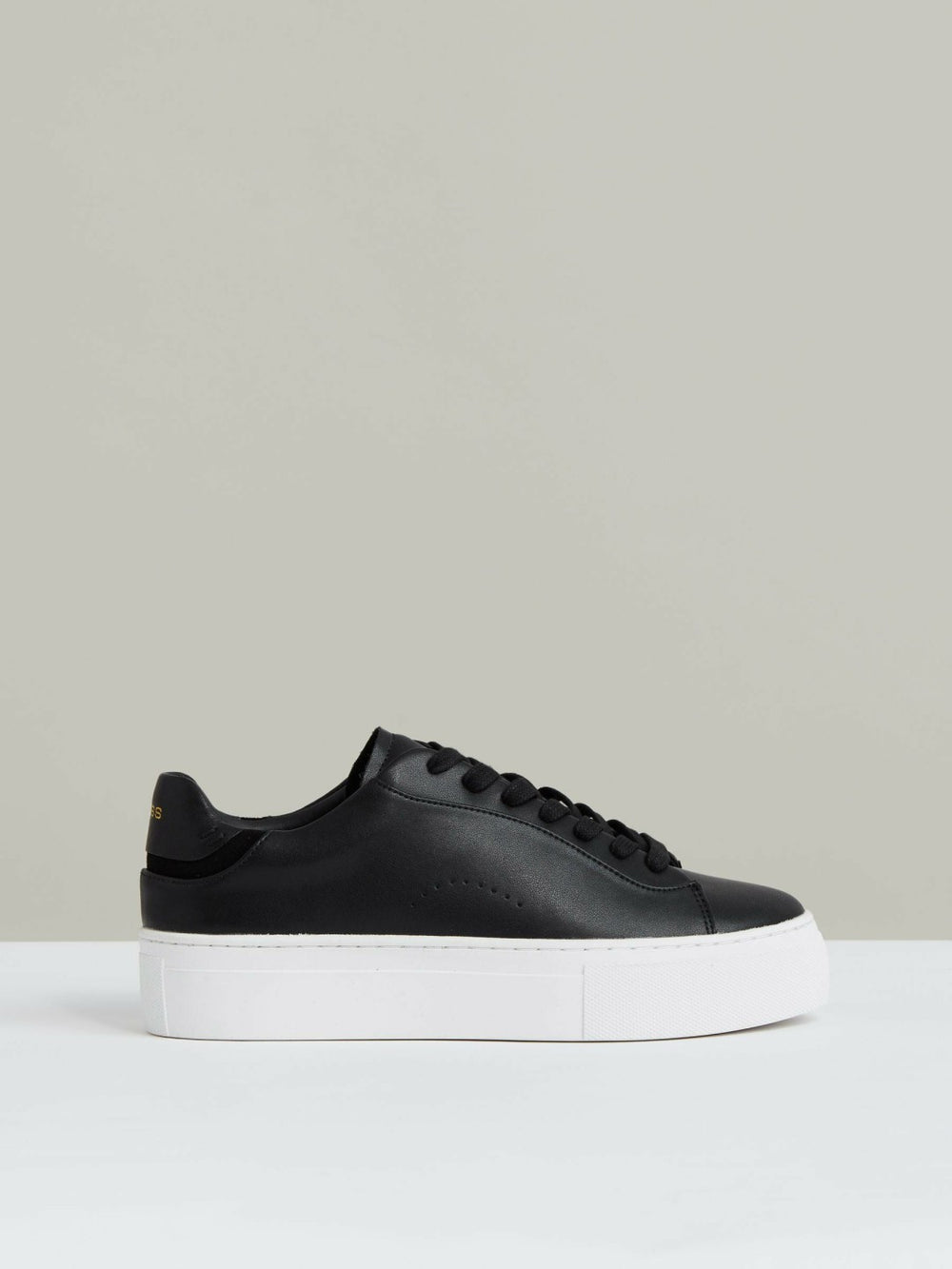 Women Leather Low-Top Trainers in Black