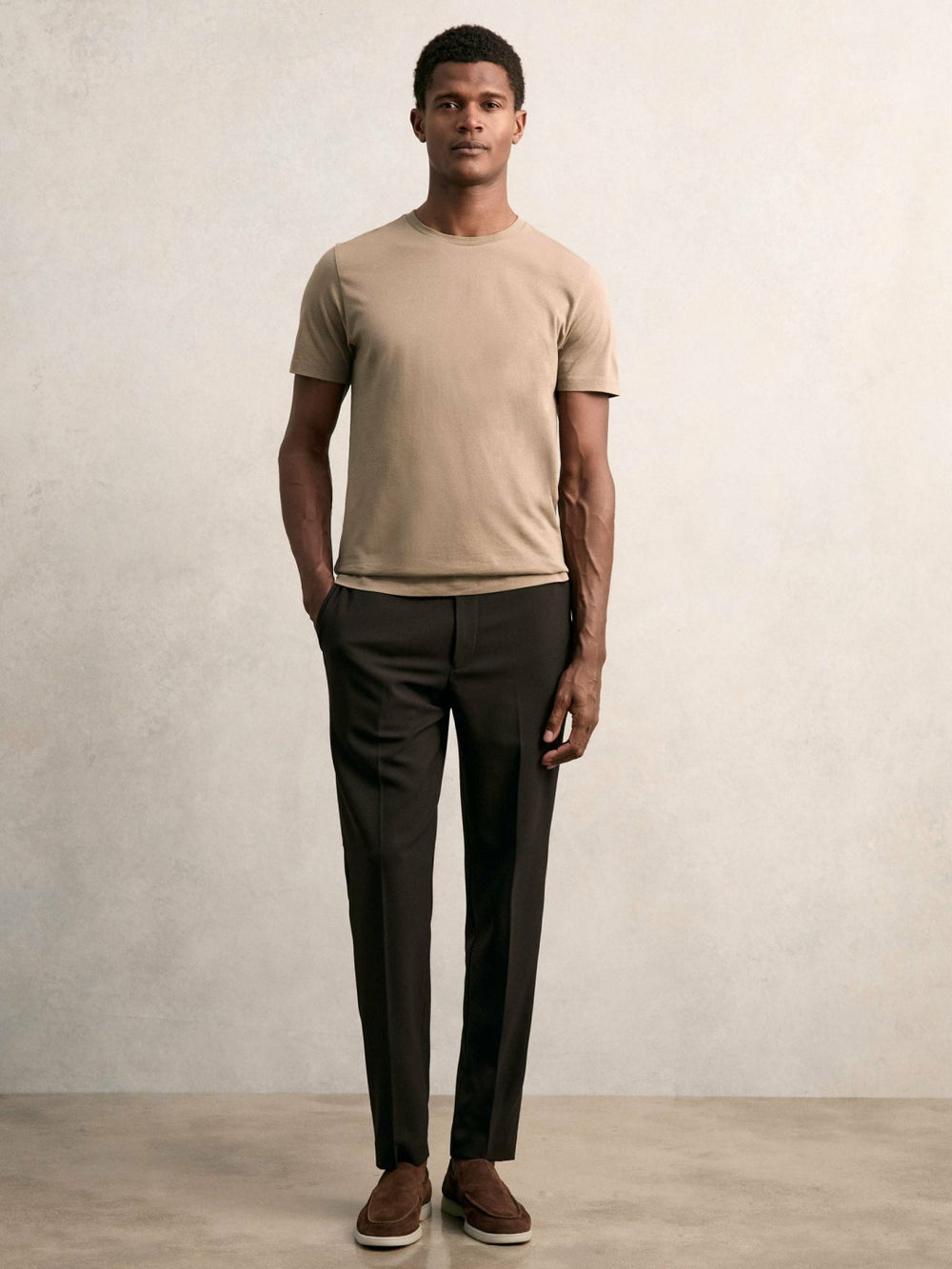 Men Cotton Crew Neck T-Shirt in Light Taupe Brown