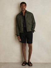 Men Side-Adjuster Tailored Shorts in Black