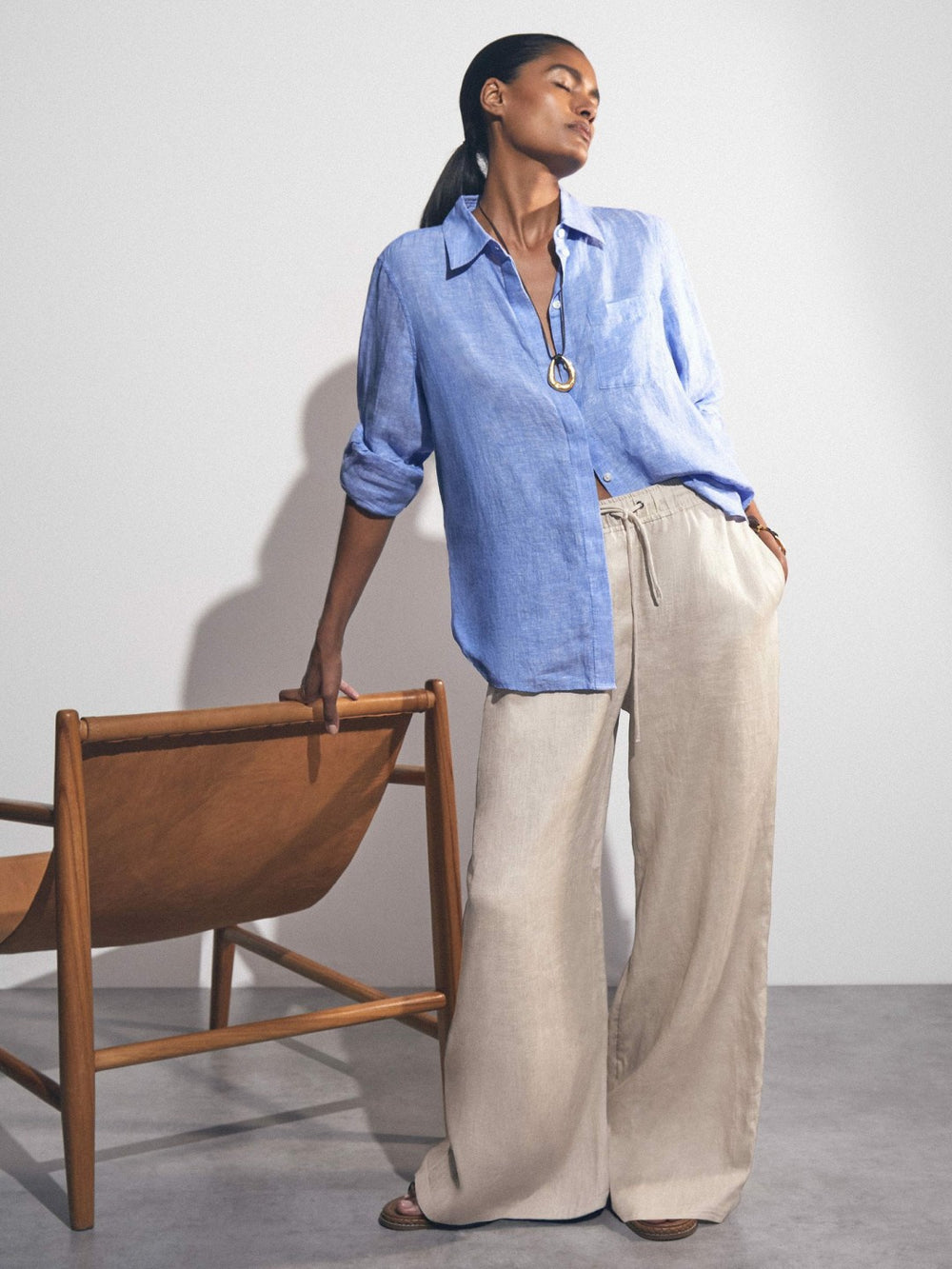 Women Linen-Blend Wide-Leg Trousers in Neutral