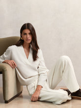 Women Cashmere V-Neck Jumper in Cream