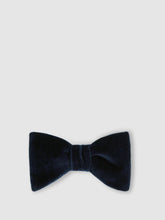 Men Velvet Bow Tie in Navy