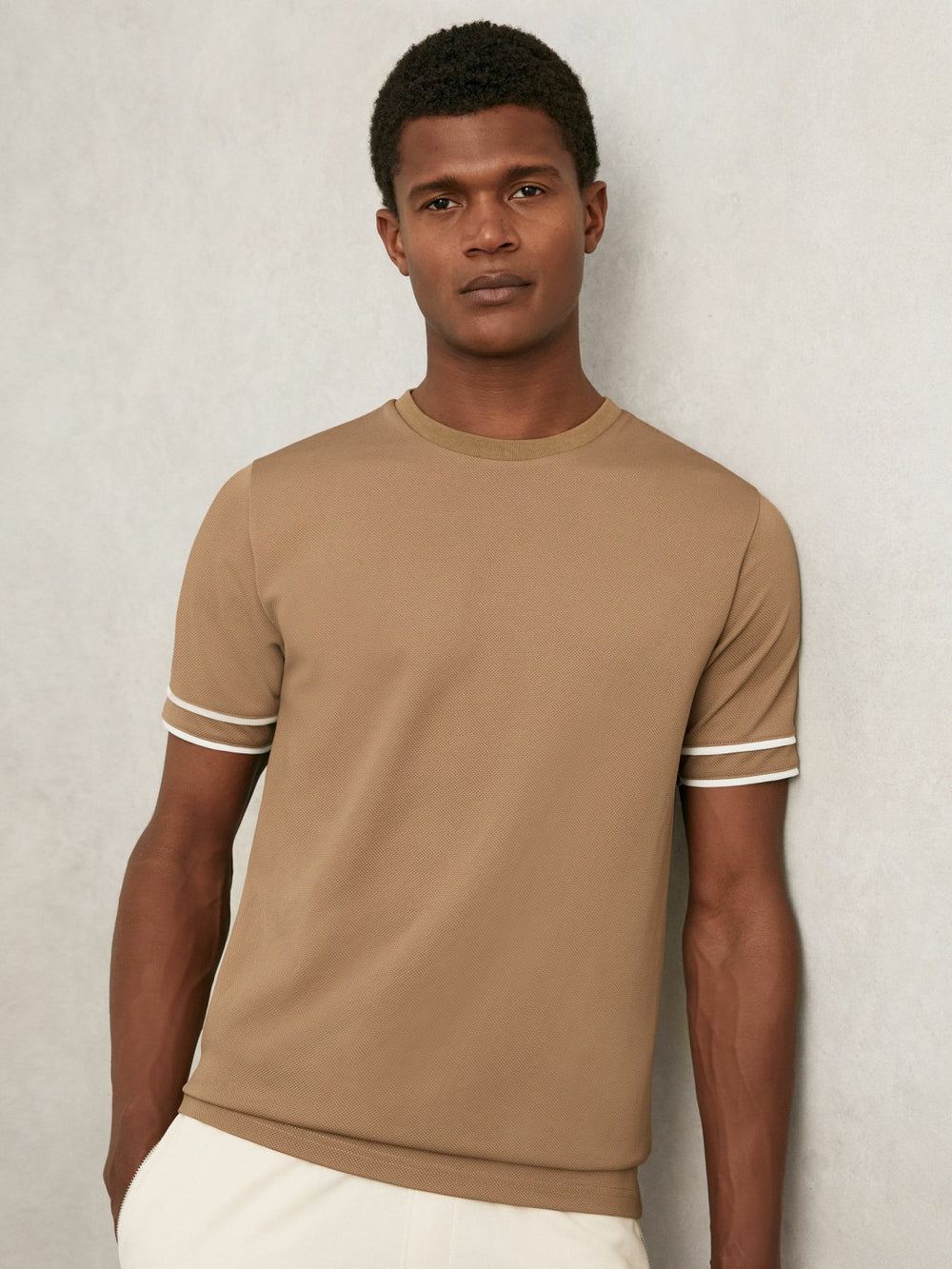 Men Textured Crew-Neck Tipped T-Shirt in Camel Brown