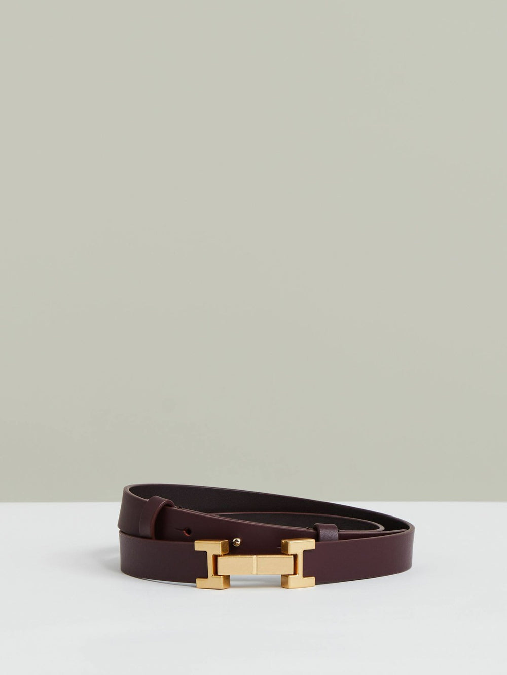 Women Leather Square Hinge Belt in Burgundy