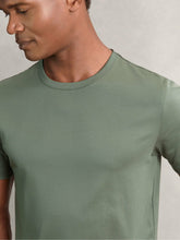 Men Airwater-Cotton Crew-Neck T-Shirt in Kale Green