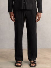 Men Plissé Wide Leg Trousers in Black