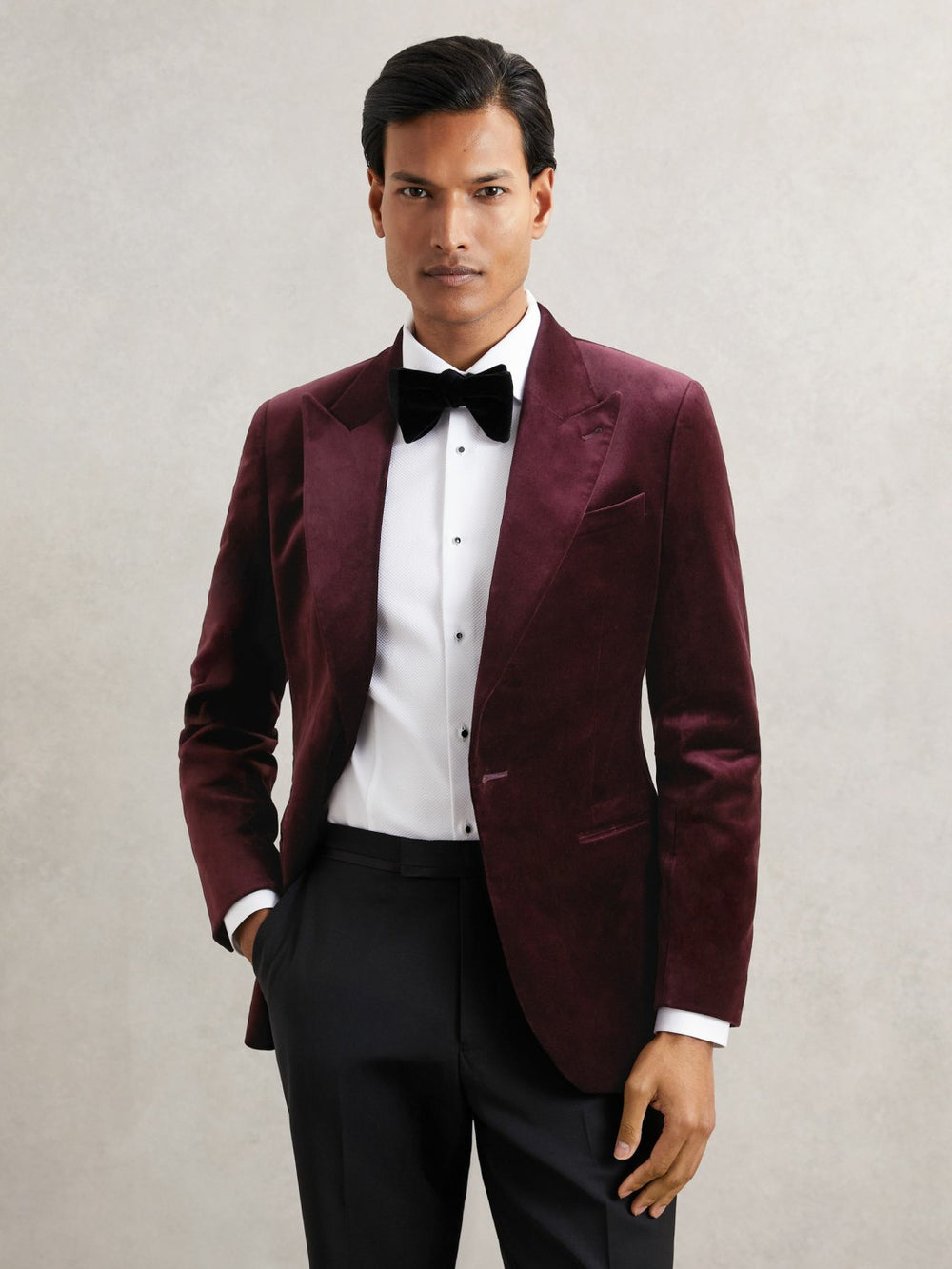 Men Single-Breasted Velvet Blazer Regular-Fit in Bordeaux