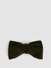 Men Velvet Bow Tie in Emerald
