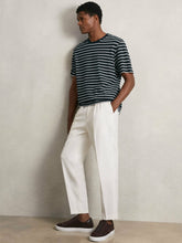 Men Cotton Textured Stripe T-Shirt in White/Navy