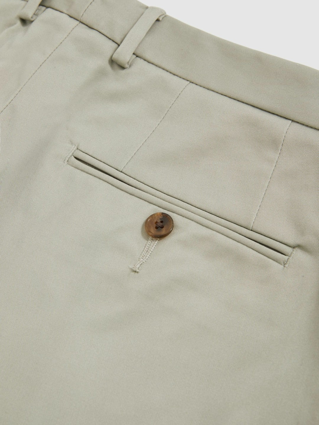 Men Cotton Chino Shorts With Stretch in Soft Sage