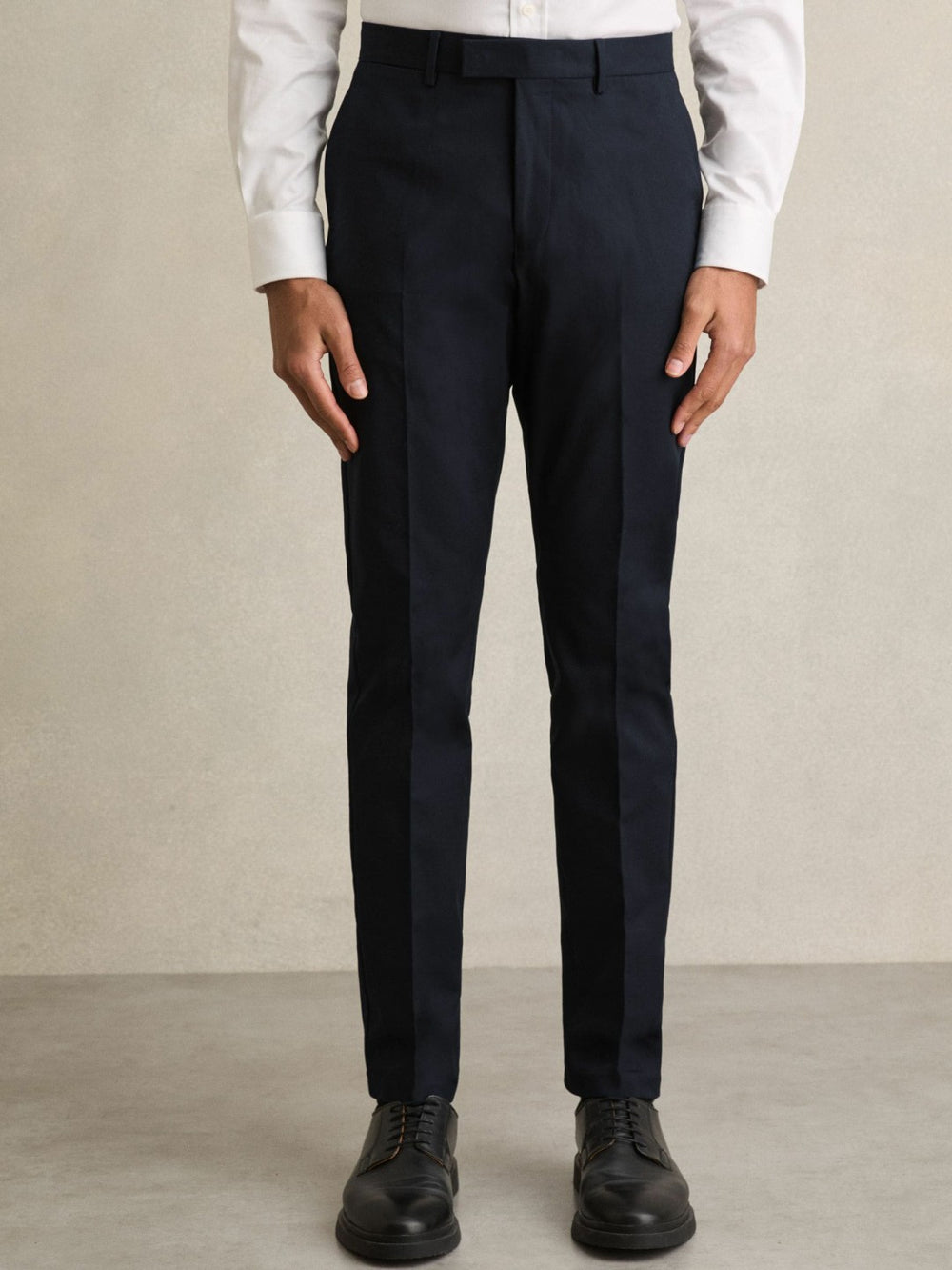 Men Slim Fit Cotton Blend Chinos in Navy