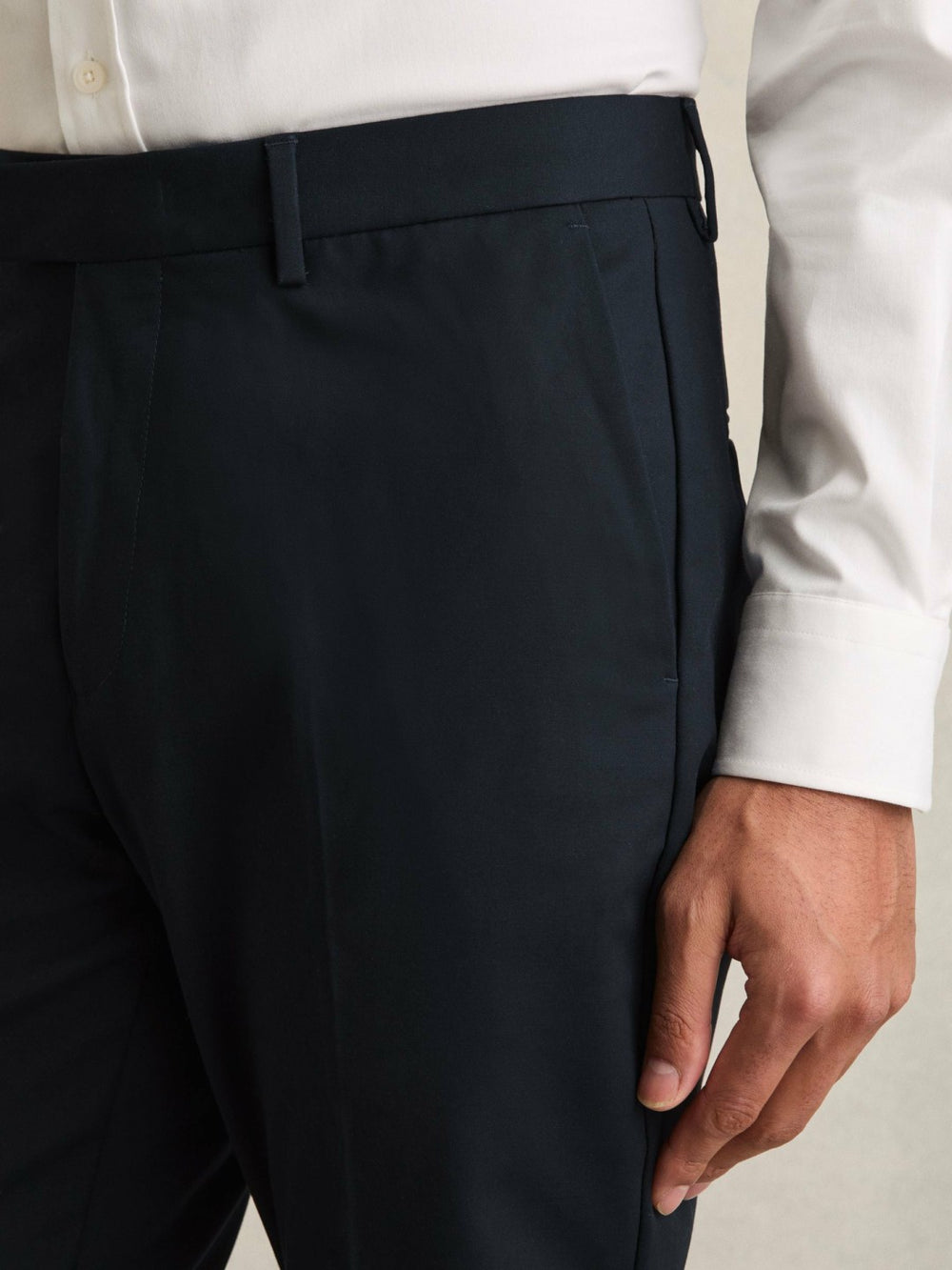 Men Slim Fit Cotton Blend Chinos in Navy