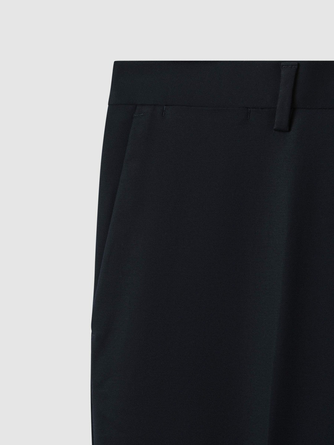 Men Slim Fit Cotton Blend Chinos in Navy