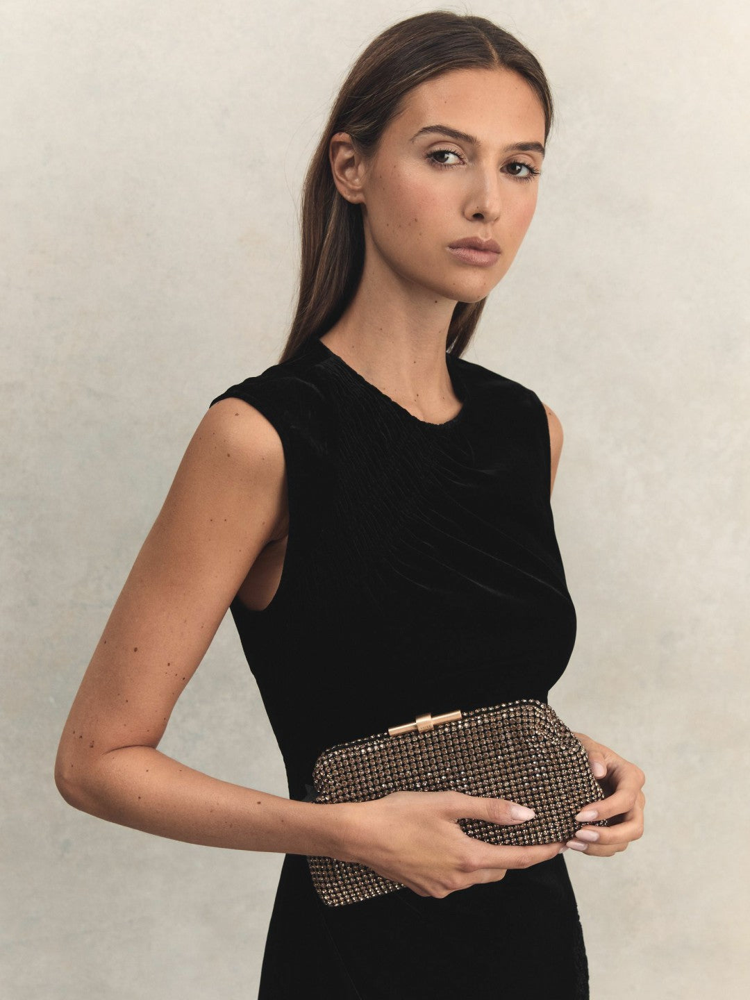 Women Embellished Clutch Bag in Gold