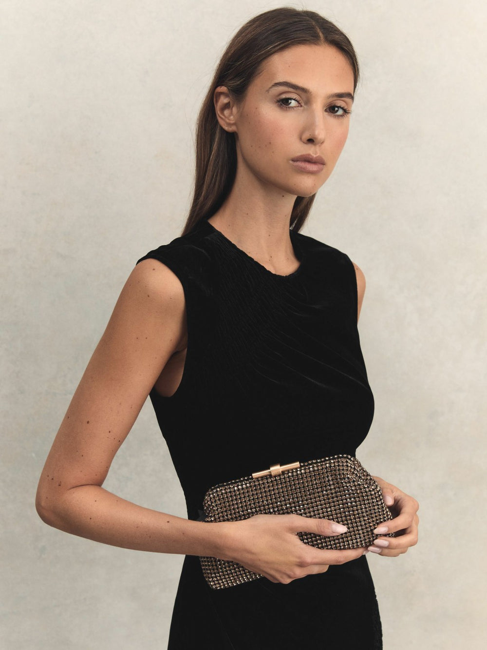 Women Embellished Clutch Bag in Gold