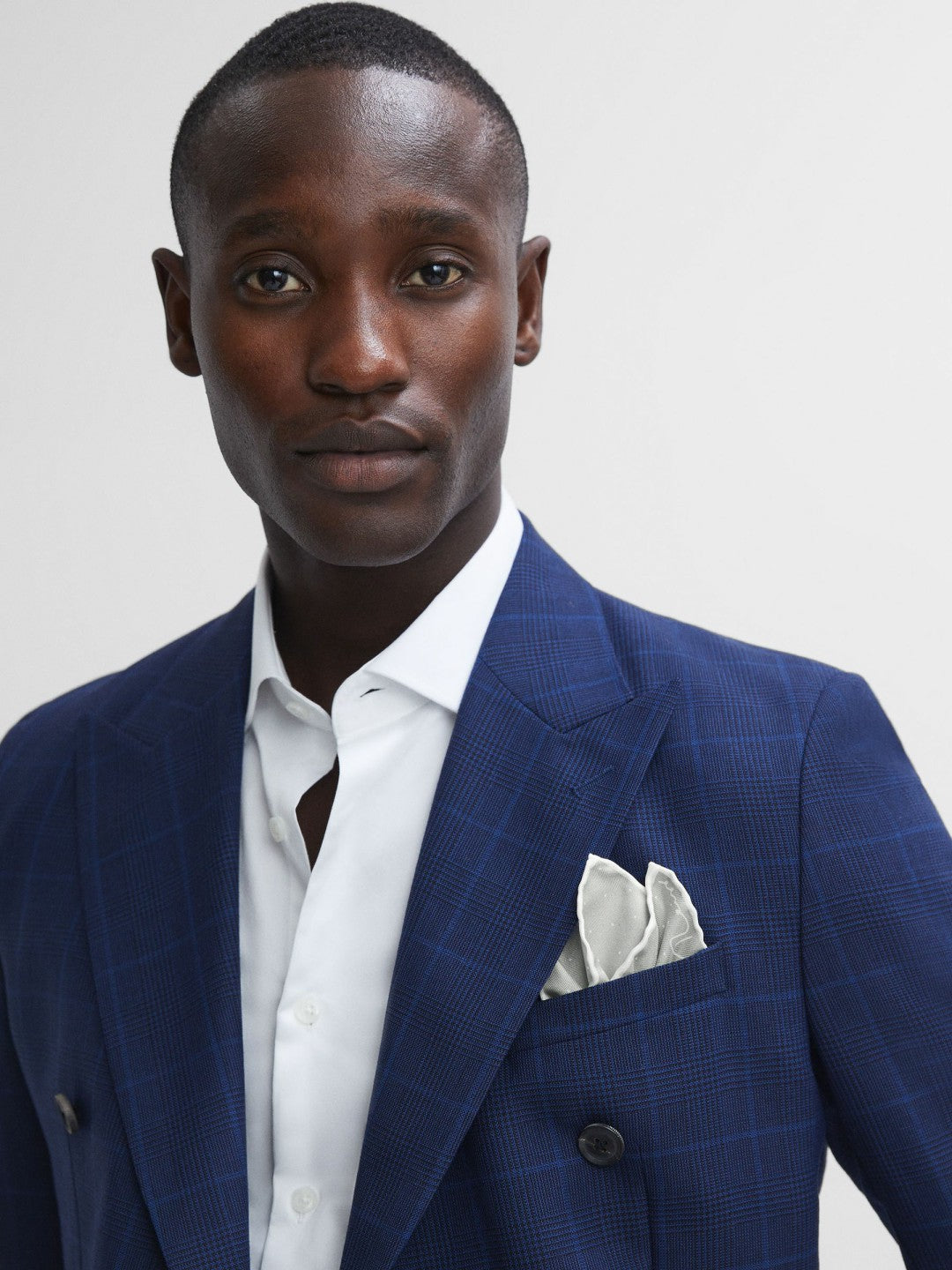 Men Polka Dot Silk Pocket Square in Silver