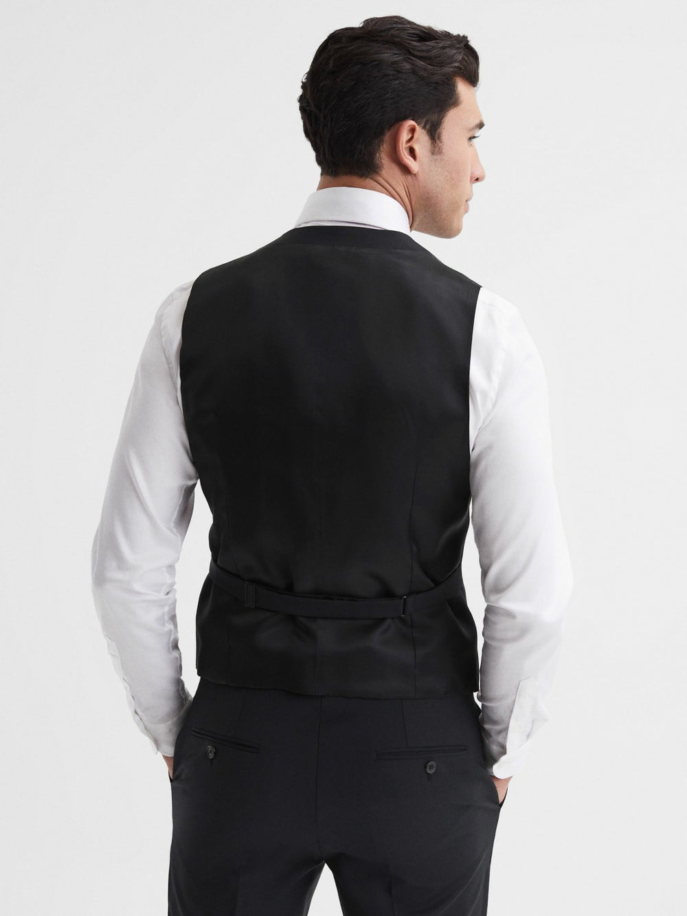Men Modern Fit Travel Waistcoat in Black