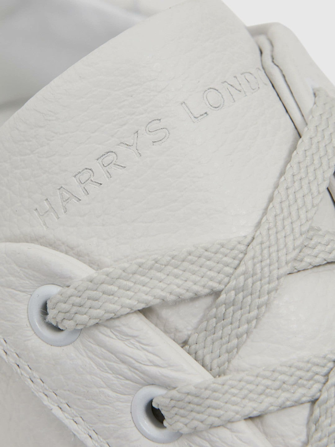 Men Harrys of London Grained Leather Trainers in White