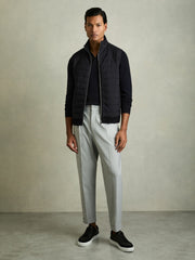 Men Hybrid Quilt and Knit Zip-Through Gilet in Navy