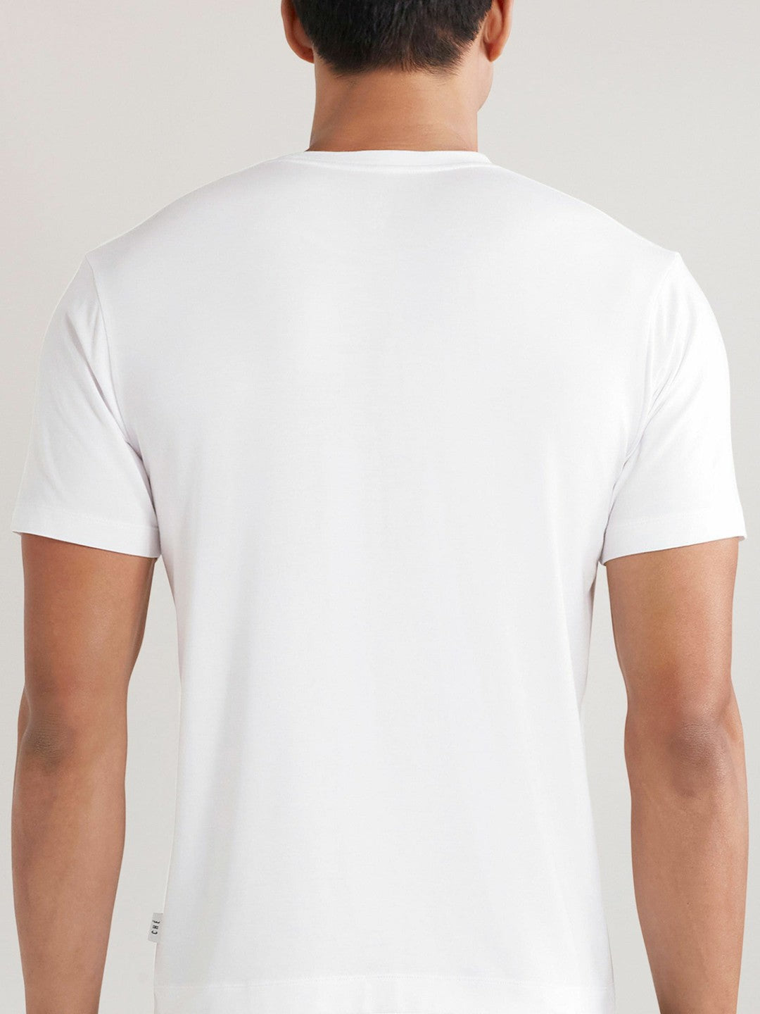 Men CHÉ Studios Crew Neck T-Shirt with TENCEL™ Fibers in White