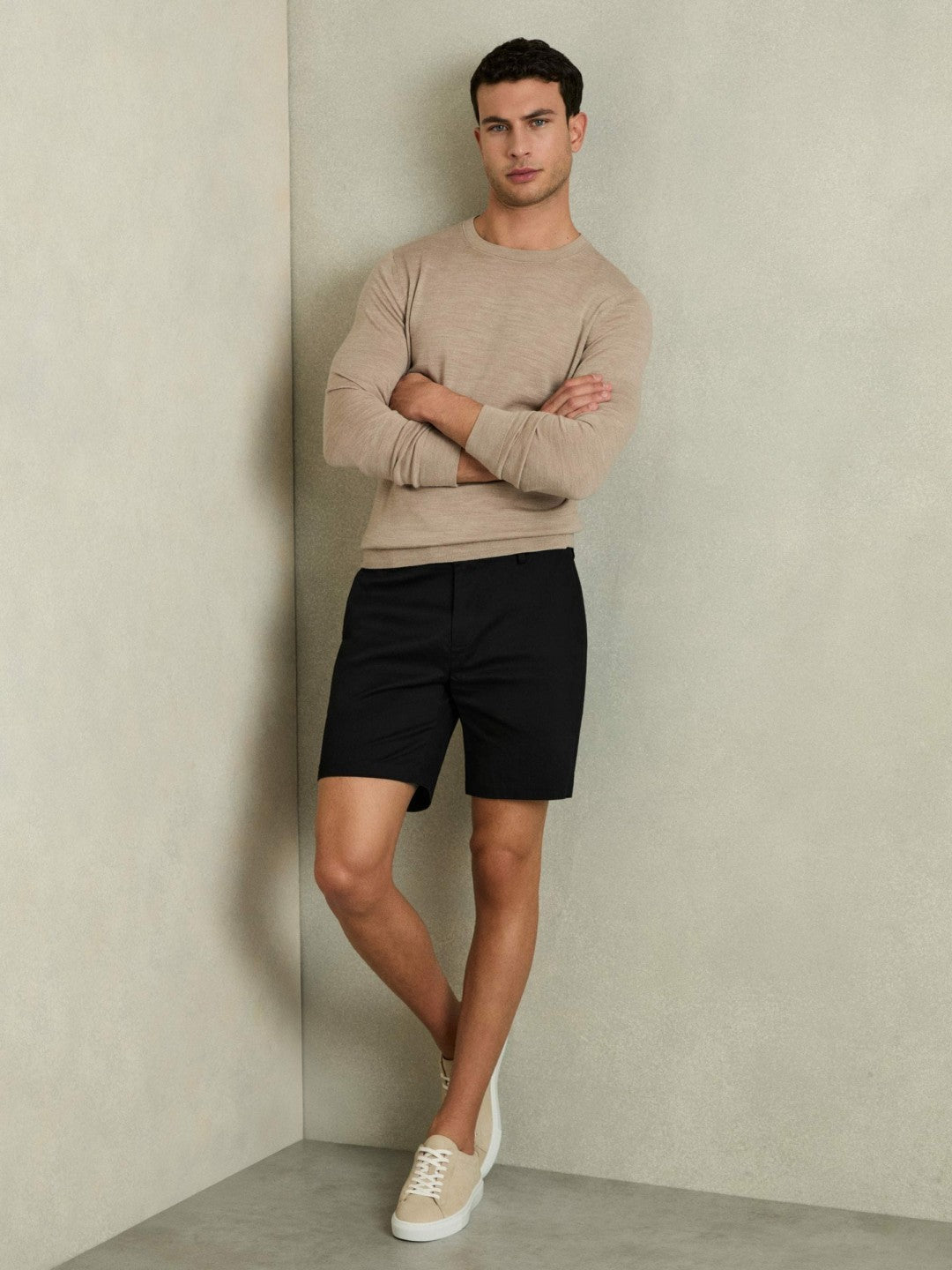 Men Short Length Casual Chino Shorts in Black