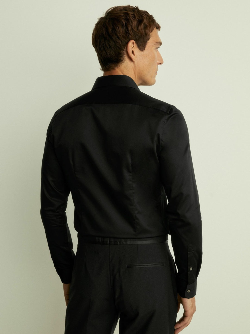 Men Slim Fit Cotton Dinner Shirt in Black