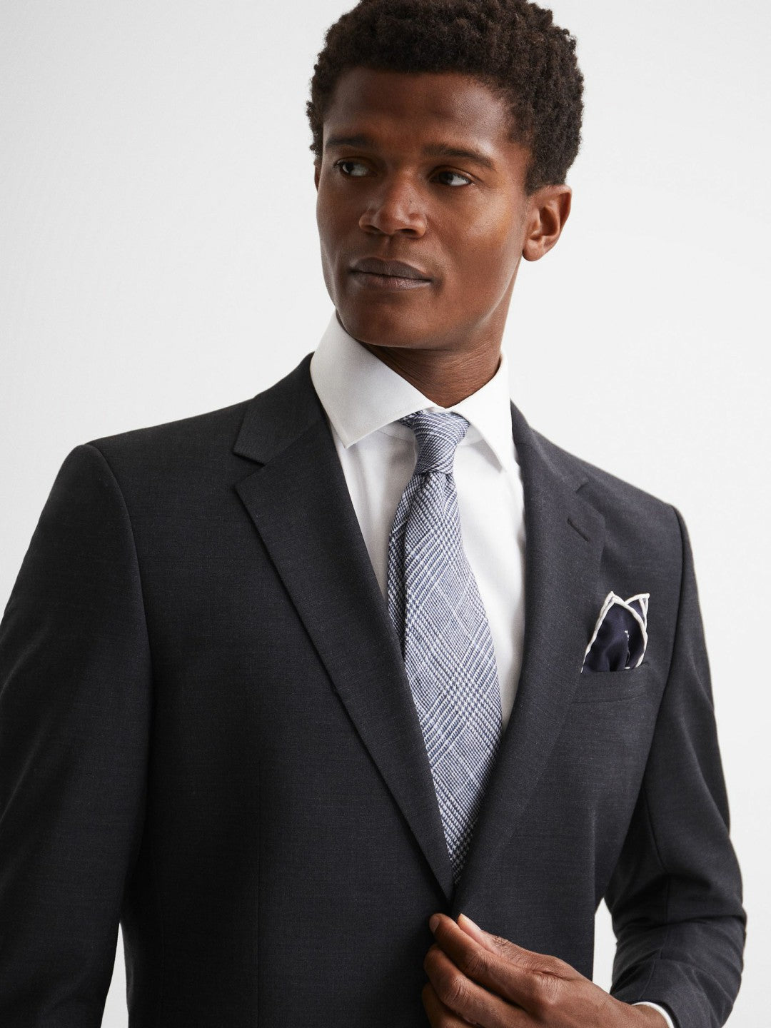 Men Plain Silk Pocket Square in Navy