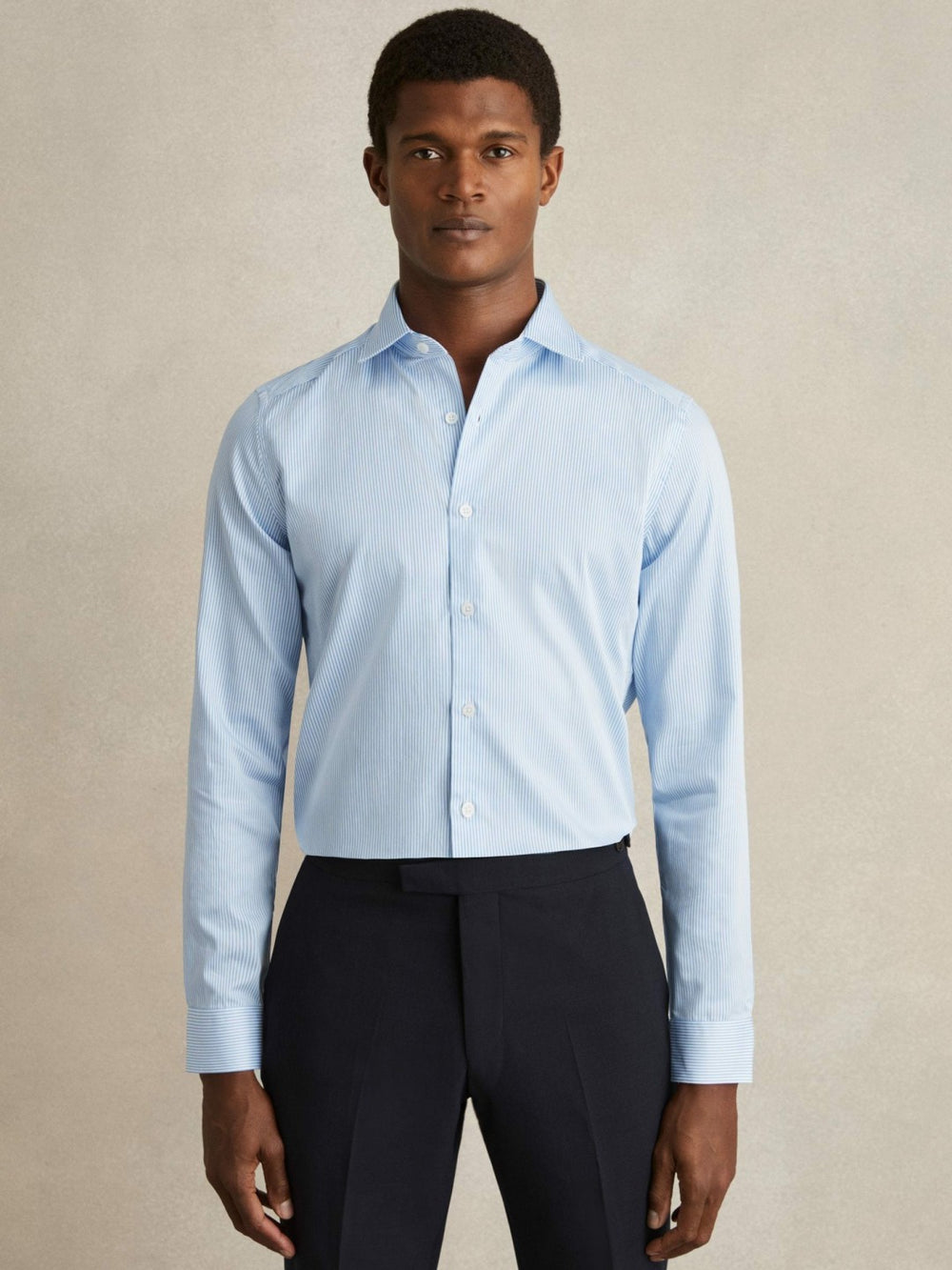 Men Slim Fit Cotton-Satin Cutaway-Collar Shirt in Blue Stripe