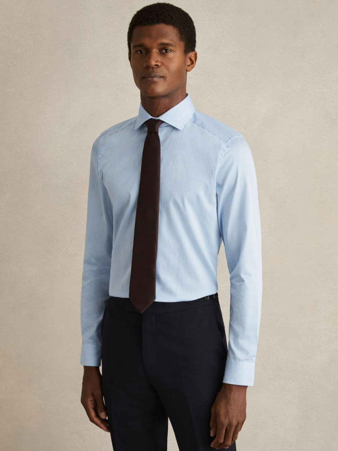Men Slim Fit Cotton-Satin Cutaway-Collar Shirt in Blue Stripe